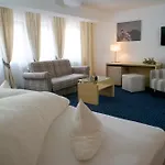 Seelos 4*